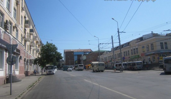 Вид на улицу Московскую со стороны Соборной площади
