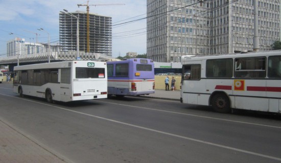 Ростовские автобусы около главного автовокзала