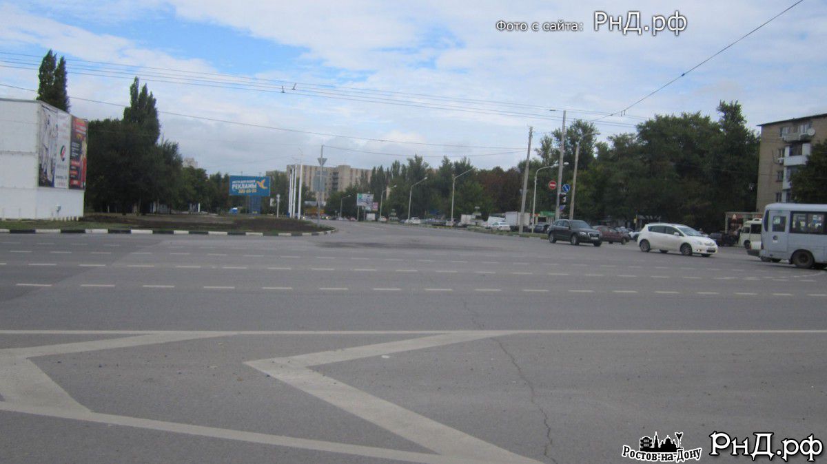 Проспект Стачки в районе перекрестка с улицей Зорге