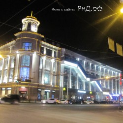 Подсветка здания роствоского ЦУМа